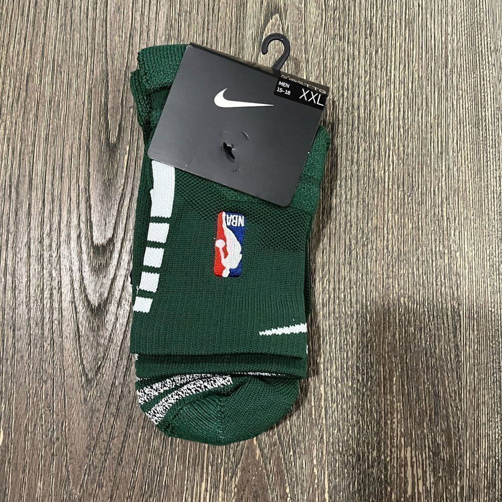 NWT Nike Swoosh Mens NBA Authentic Team Issued Basketball Ankle Socks Green 2XL
